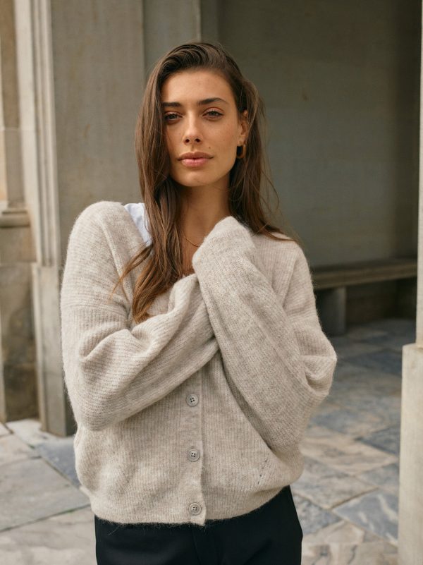 MMHRelax Sheer Knit
