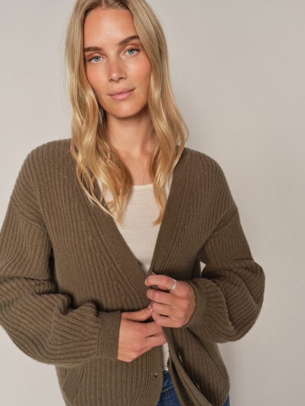 MMGanna Pattern V-neck Knit