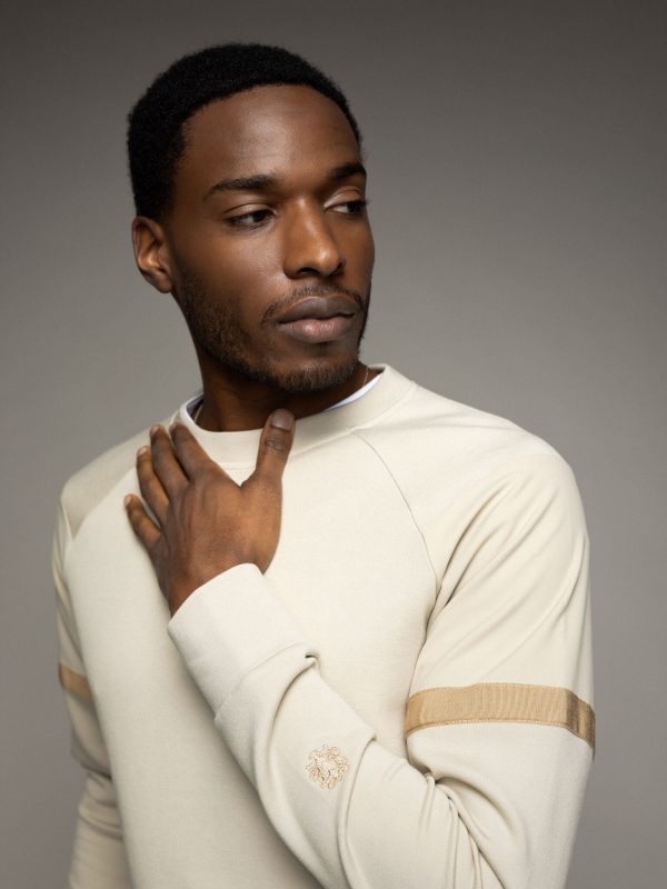 MMGPenn Linen V-SS Tee - Image 3